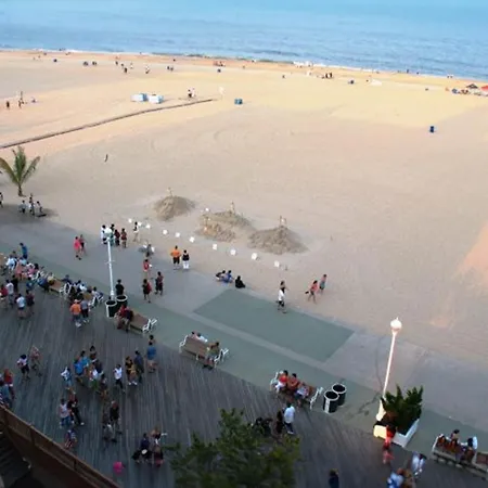 Studio W Balcony And Ocean View - Boardwalk One - 203